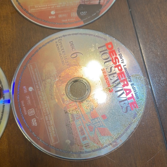 DVD: Desperate House Wife’s.
The complete third season - Picture 7 of 10